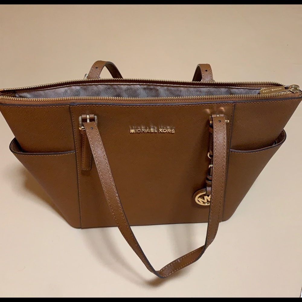 Michael Kors Lg Saffiano Leather Top-Zip Tote Bag